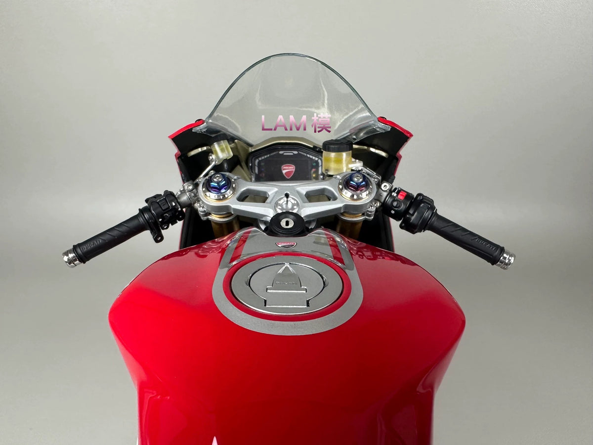 131026-toy-1 Pocher 1/4 Ducati 1299R FINAL EOITION+modification screws+full vehicle