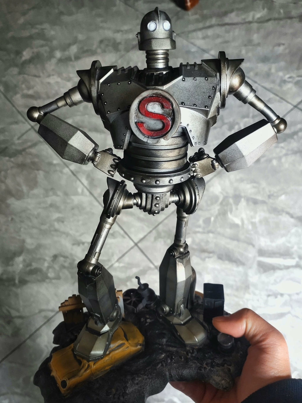 021026-toy-53 DST Iron Giant sideshow 1/6 statue battle damaged painting PVC materia