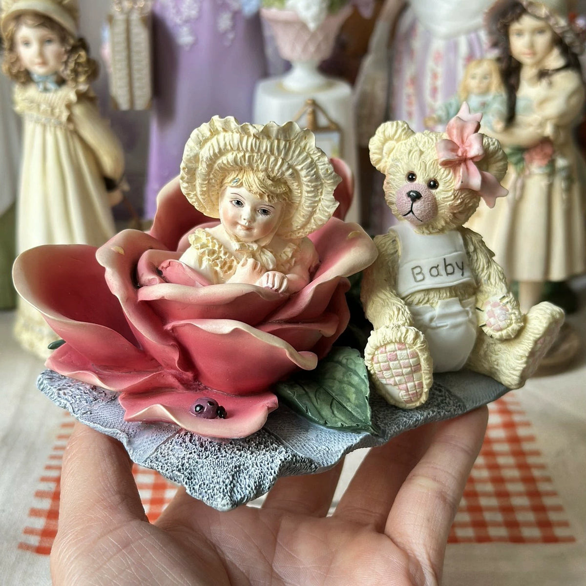 040926-doll-1 Antique Strong Soup Doll Victorian Style Little Girl Resin Ornaments
