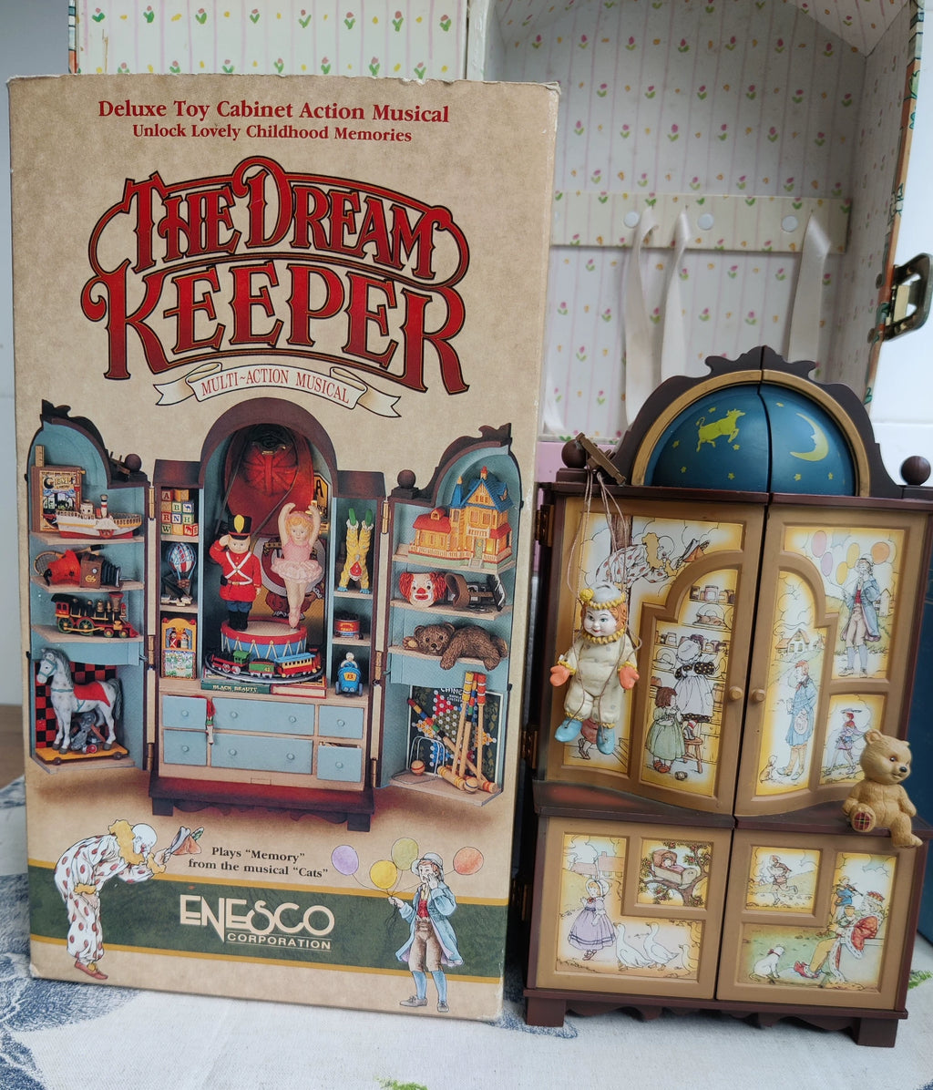 040926-doll-57 Spot enesco dreamer the dreamer keeper music box original box complete