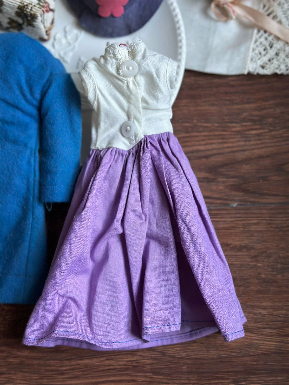 040926-doll-64 Antique Doll Clothes Set