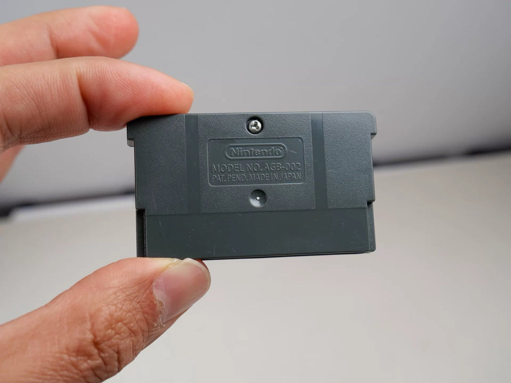 120926-toy-35 gBA game, restraint place, Riviera, original genuine cassette, color as shown in the picture, full box, good state, chip memory, normal function, transparent protective box included.