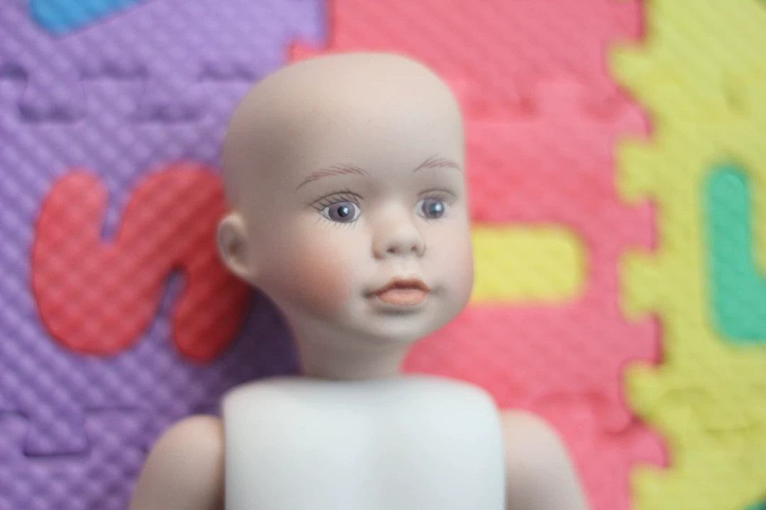 300926-toy-54 Porcelain doll antique full head and feet movable height 23 cm 2 eye c