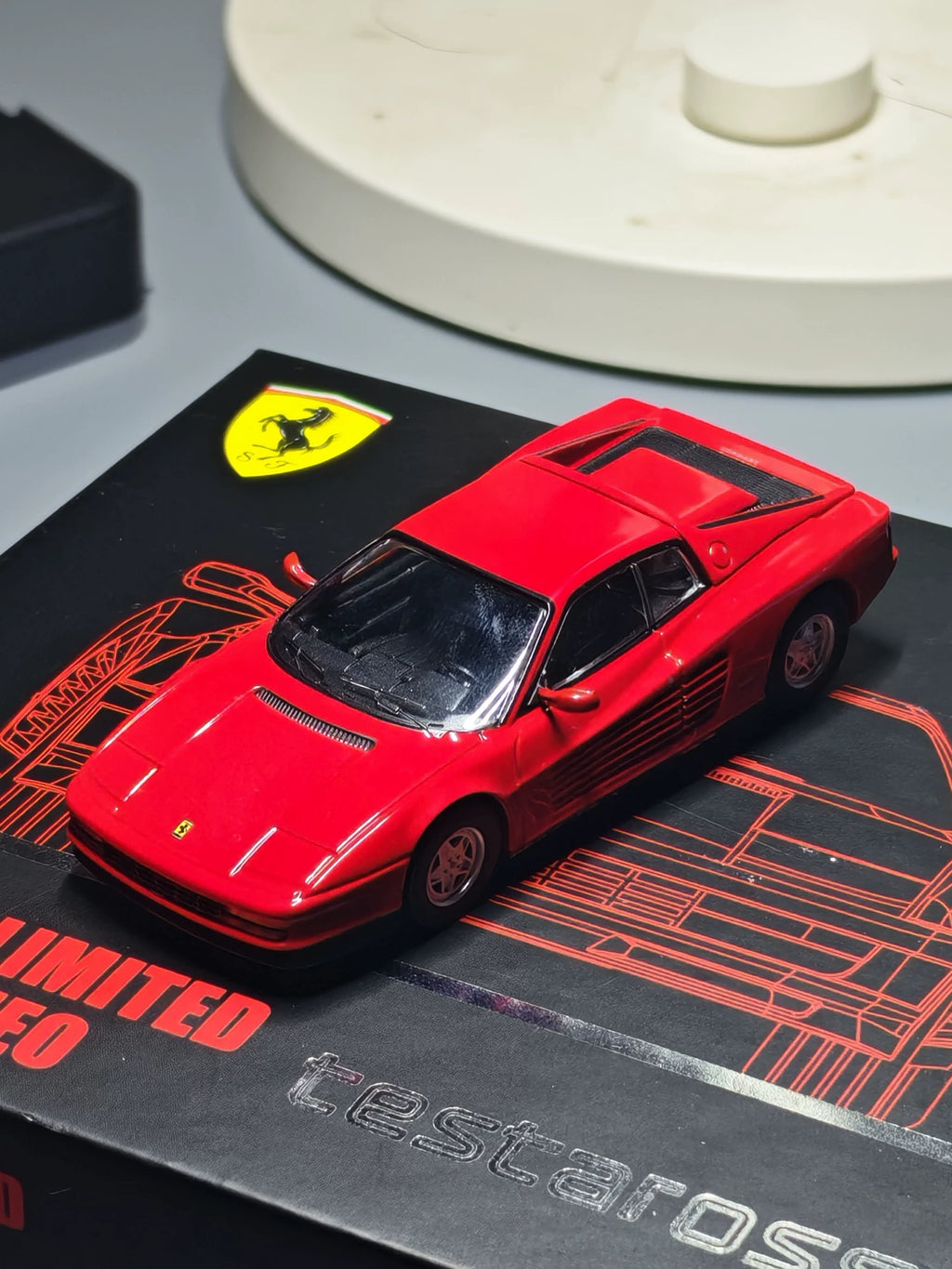 260926-toy-3 Tomica Limited Vintage Tomytec Neo Ferrari Testarossa Model Car