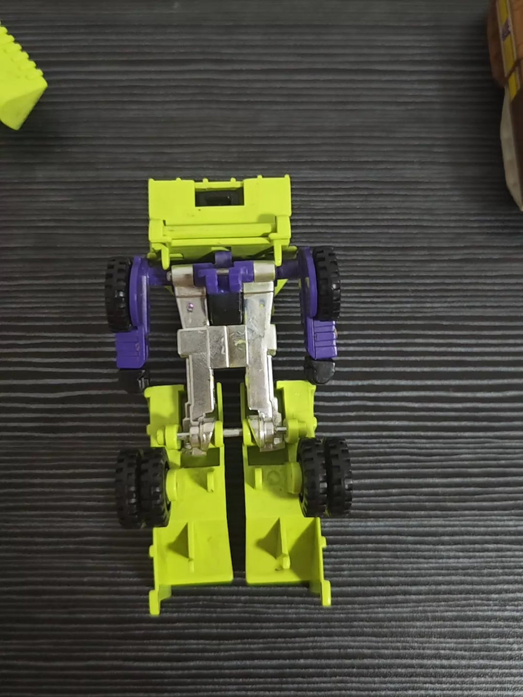 210926-toy-67 Transformers old toys G1 Hasbro scraper bucket condition and accessories What you s