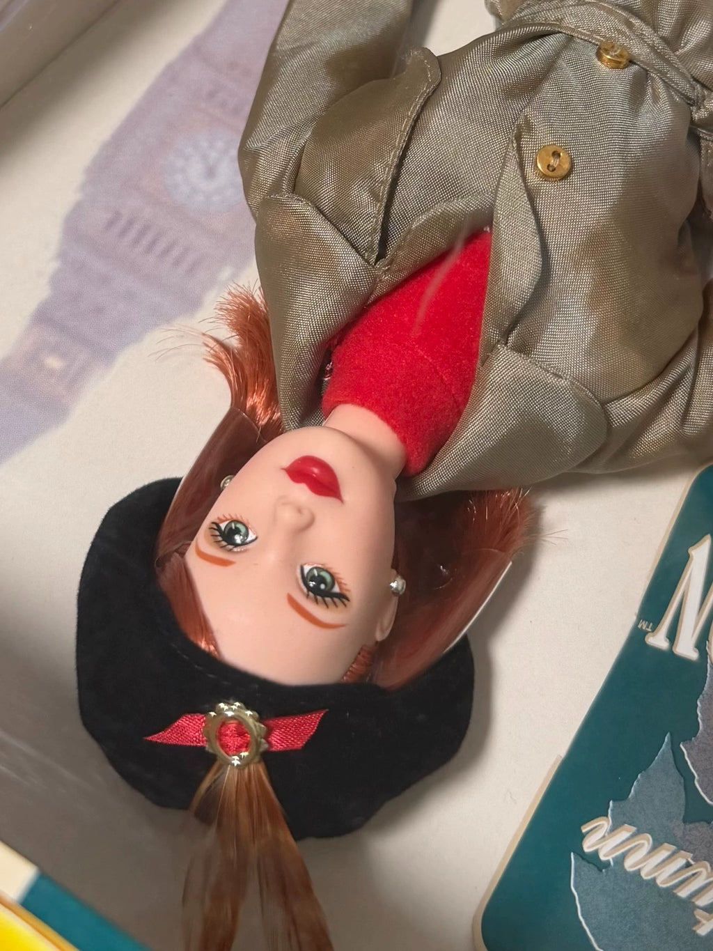 180926-toy-13 Barbie Autumn London out-of-print collector's edition in