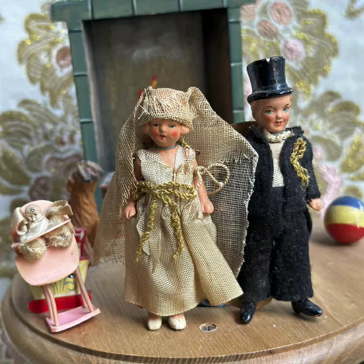 040926-doll-239 Antique German thick soup full porcelain palm treasure joint body dollhouse cloth puppet with original packaging