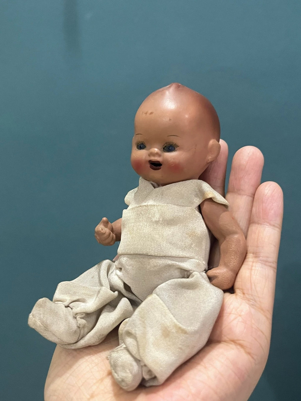 300926-toy-24 Japanese Antique Doll Full Porcelain Knuckle Frozen Leg