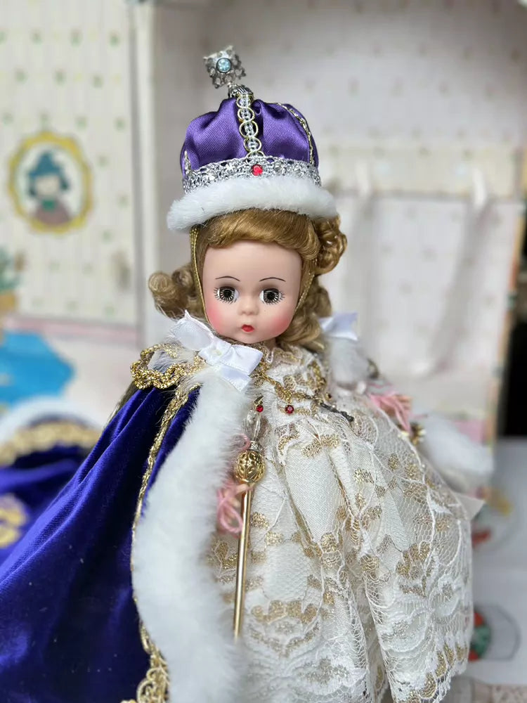 040926-doll-237 Antique Doll Madame Alexander Doll Queen Elizabeth of England