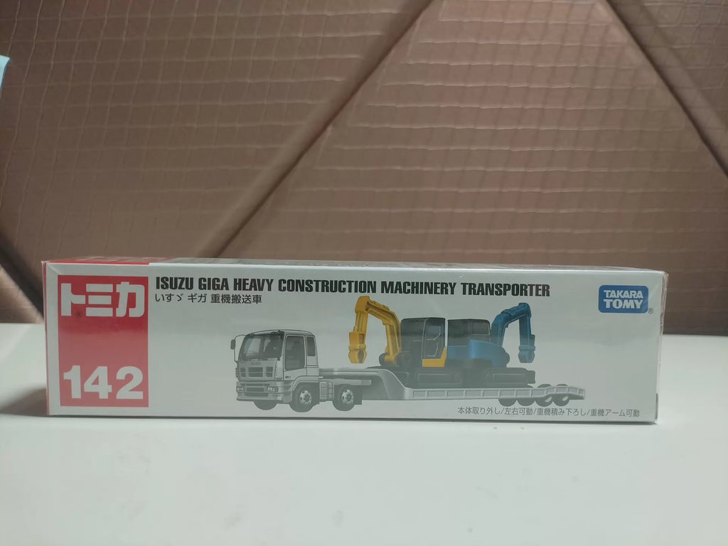 150926-toy-43 Tomica out-of-print long box No. 142 Isuzu GIGA heavy machinery truck Isuzu GIGA heavy construction machine transport