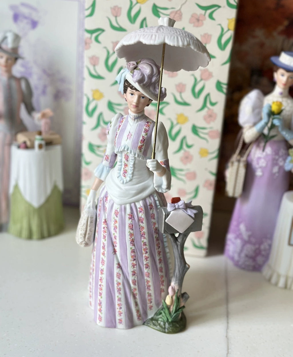 040926-doll-65 Avon Women's Porcelain Puppet Western Antique Women's Boudoir Vintage Ornaments