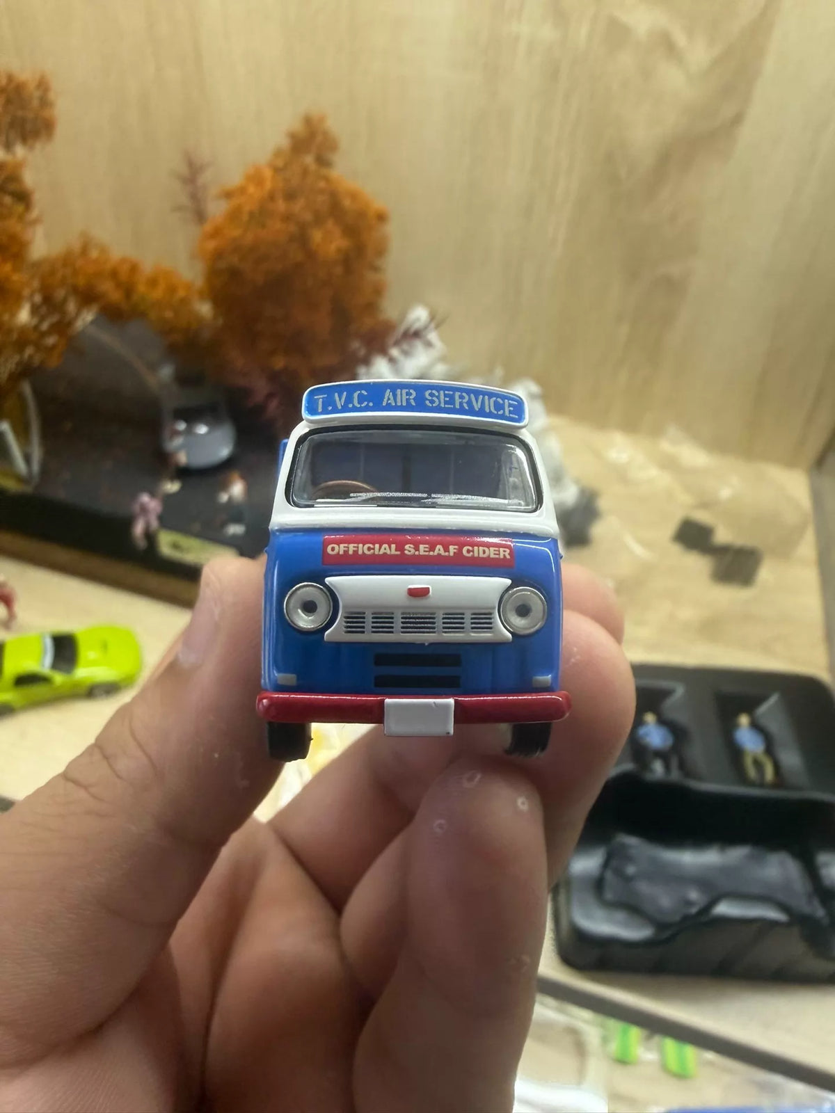260926-toy-2 Tomica Limited Vintage Snake Motors TLV-SM02 Nissan Caball Tow Truck JASDF 1/64