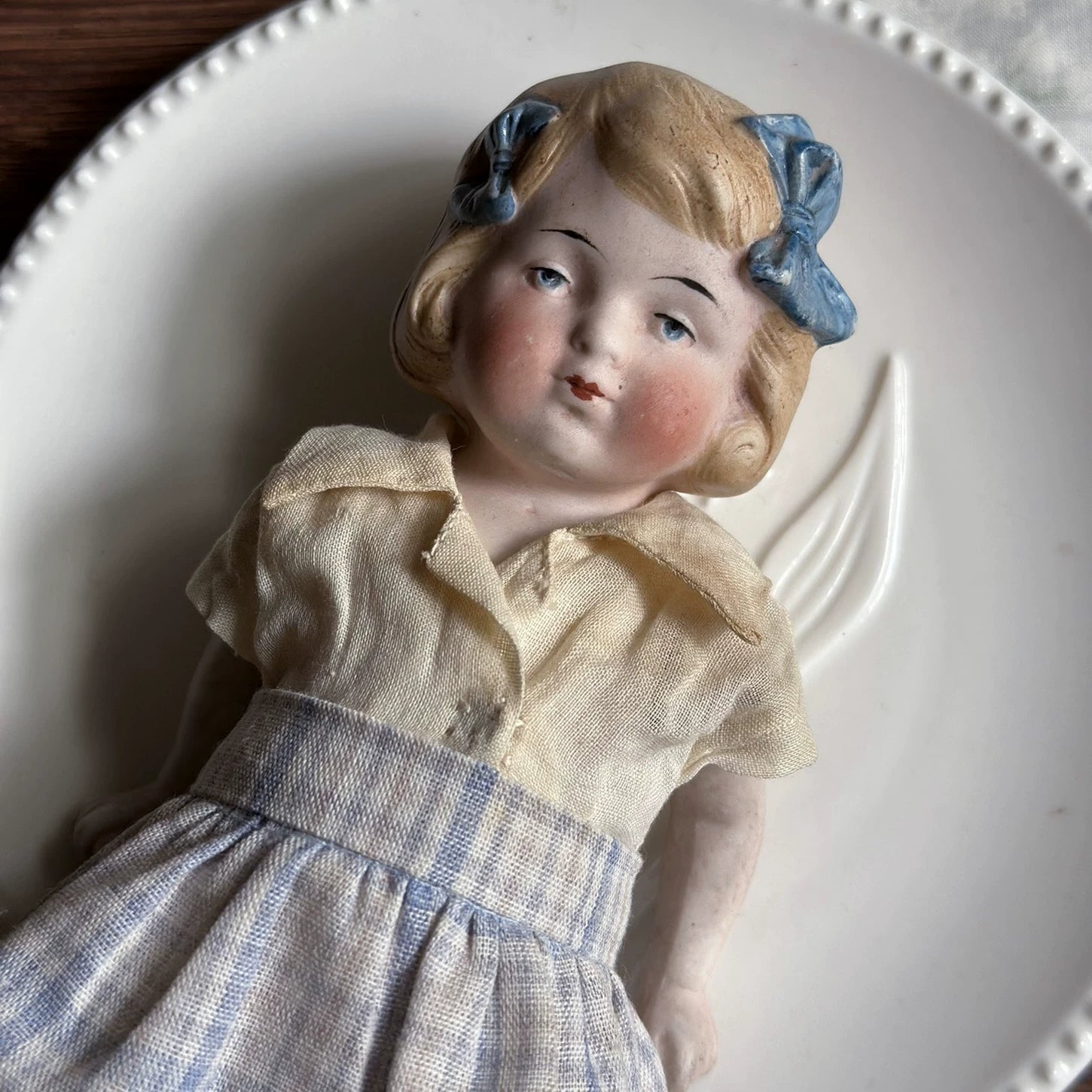040926-doll-252 German Limbach Double Bow Girl Full Porcelain Doll