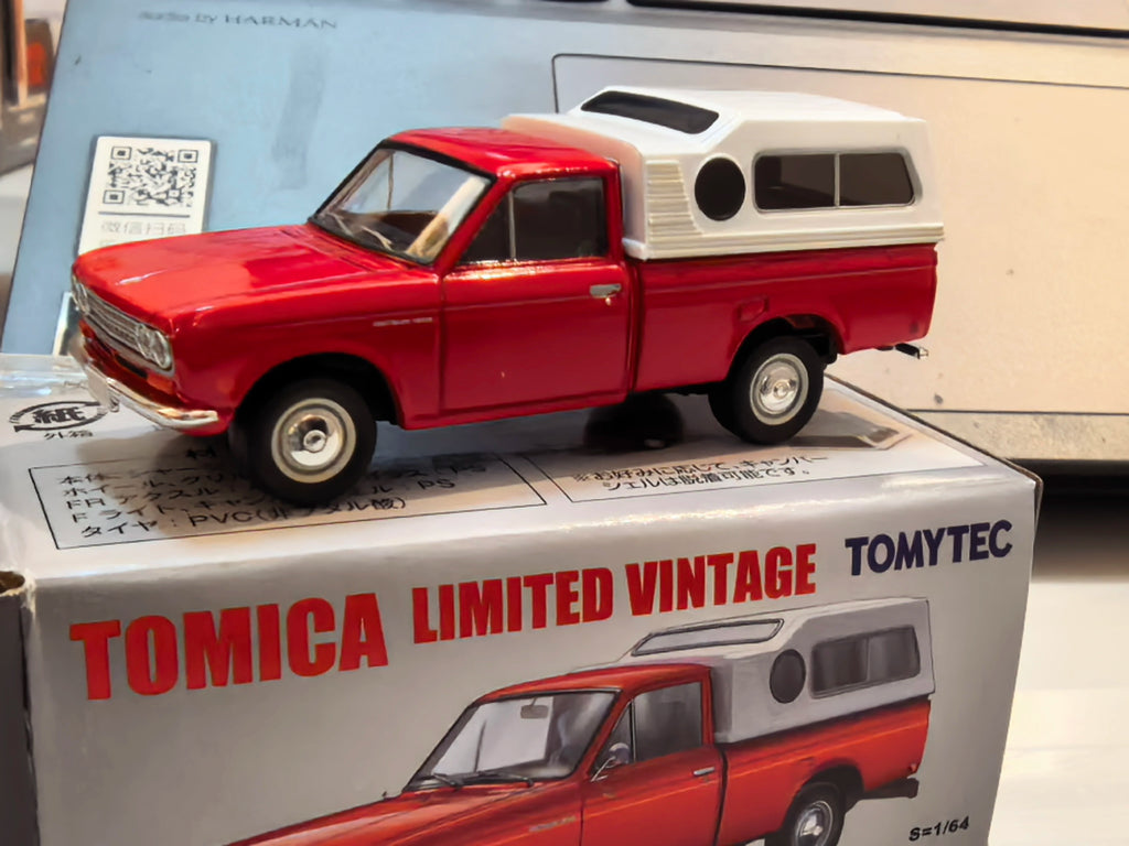 250926-toy-7 Tomica Limited Vintage tomy TLV LV-194a Japanese version 1/64 datsun truck