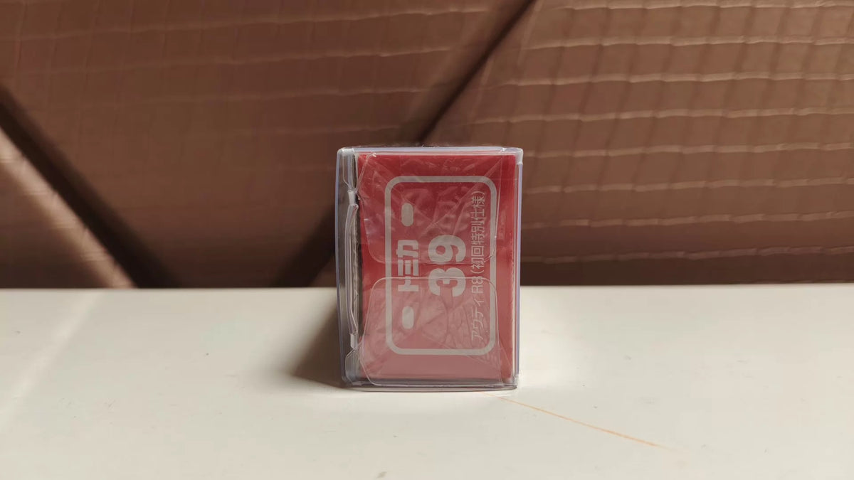 150926-toy-63 Domica Tomica red and white box first return new car sticker 39 Audi R8 Audi R8