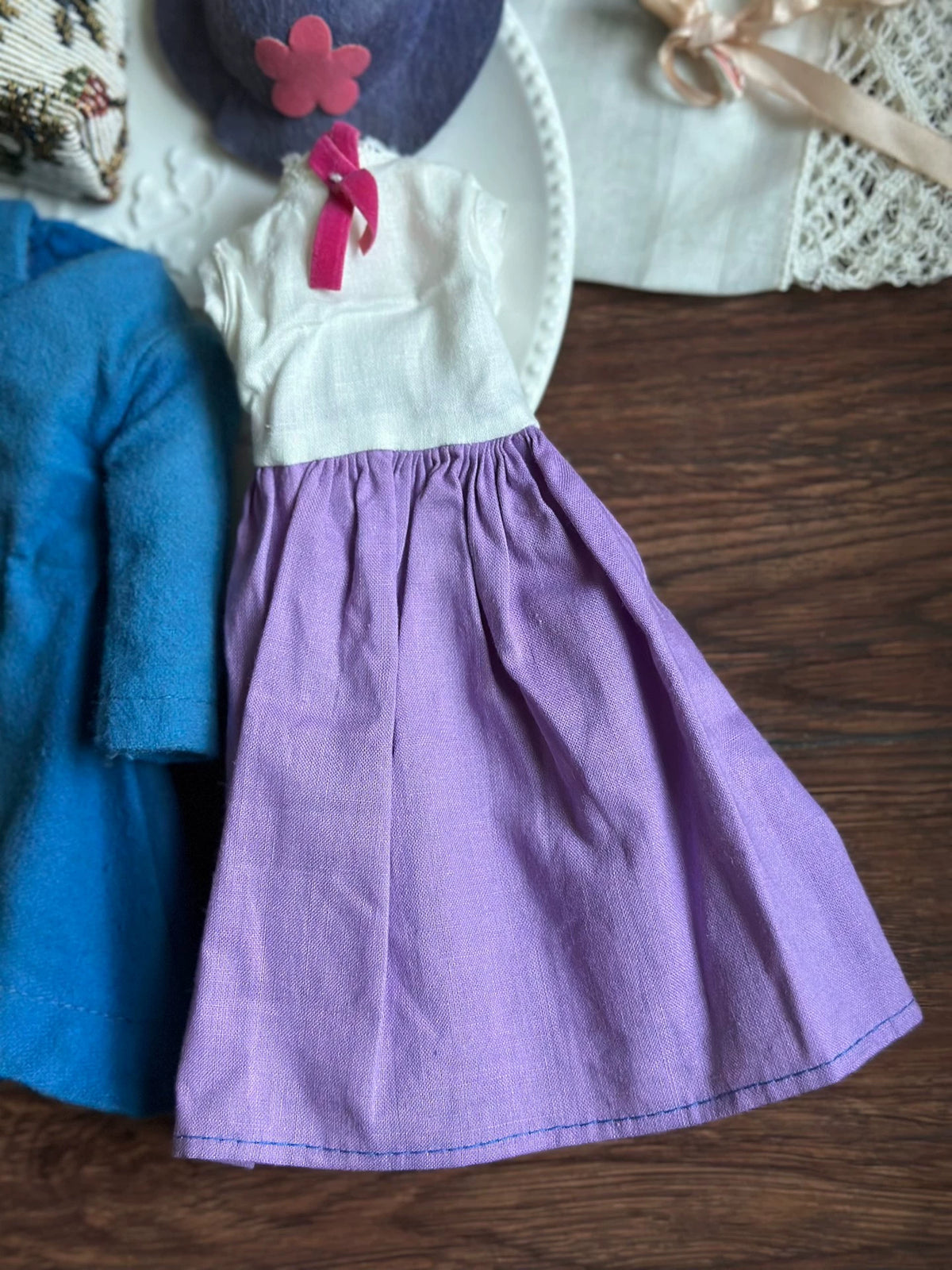 040926-doll-64 Antique Doll Clothes Set