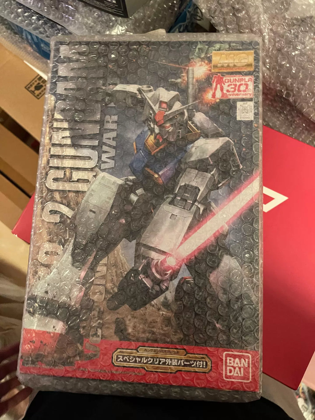 051026-toy-6 Gundam Bandai MG 1/100 rx78-2 Original 30th Anniversary Edition One Year War New