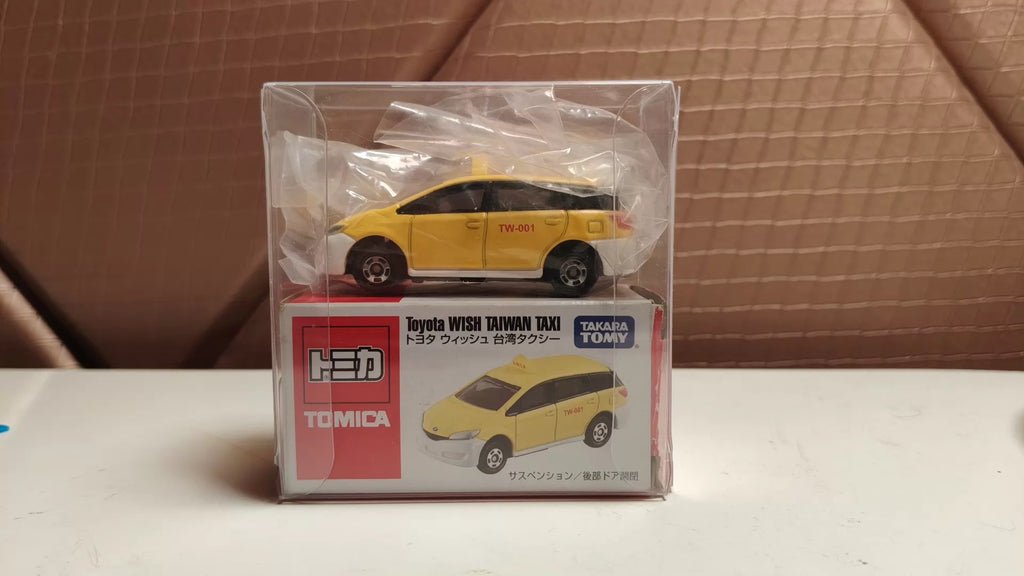 150926-toy-7 TOMECA Tomica tem Exhibition Special Note Limited Toyota Taiwan taxi Toyota wish Taiwan taxi