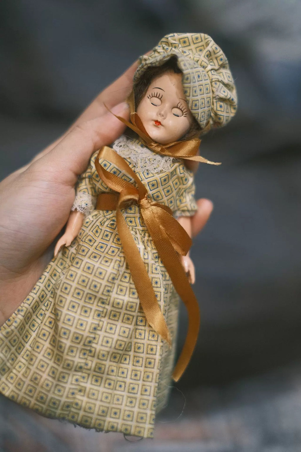 200926-toy-83 Blythe 古董娃娃赛璐璐 德国 中古 Vintage西洋摆件 借浓汤全瓷 抱娃 小斜眼 林巴赫 肯斯特 冻查理