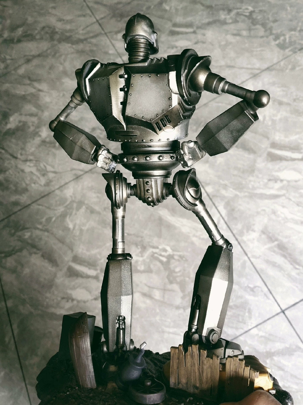 021026-toy-53 DST Iron Giant sideshow 1/6 statue battle damaged painting PVC materia