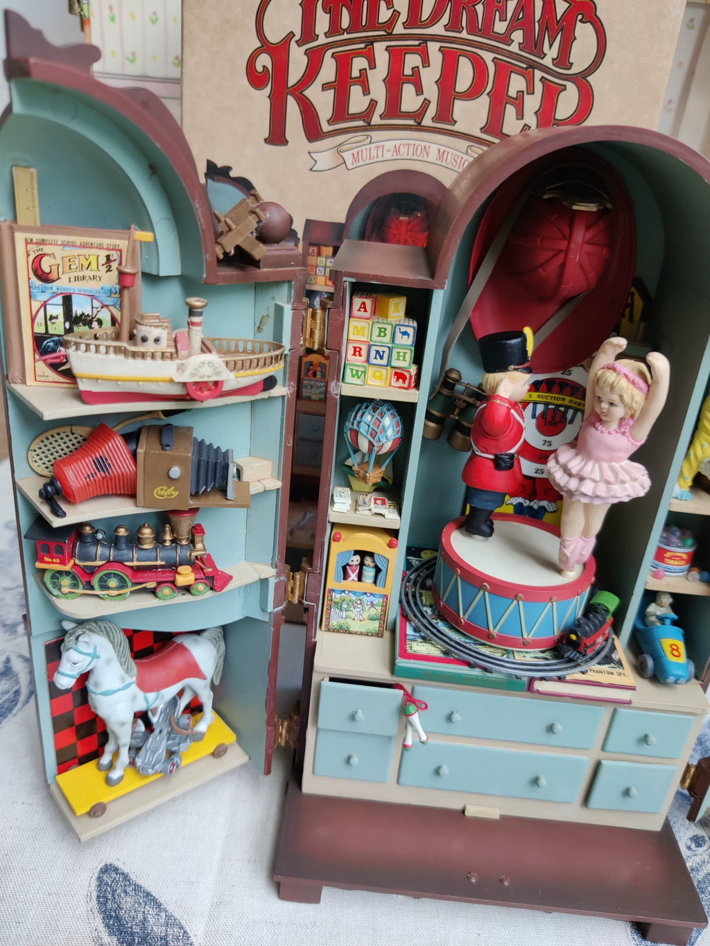 040926-doll-57 Spot enesco dreamer the dreamer keeper music box original box complete