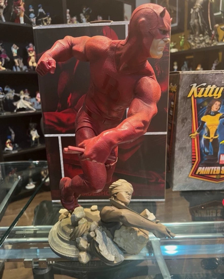 101026-toy-29 Marvel Sideshow Daredevil 1/4 Statue Reprint Guaranteed New
