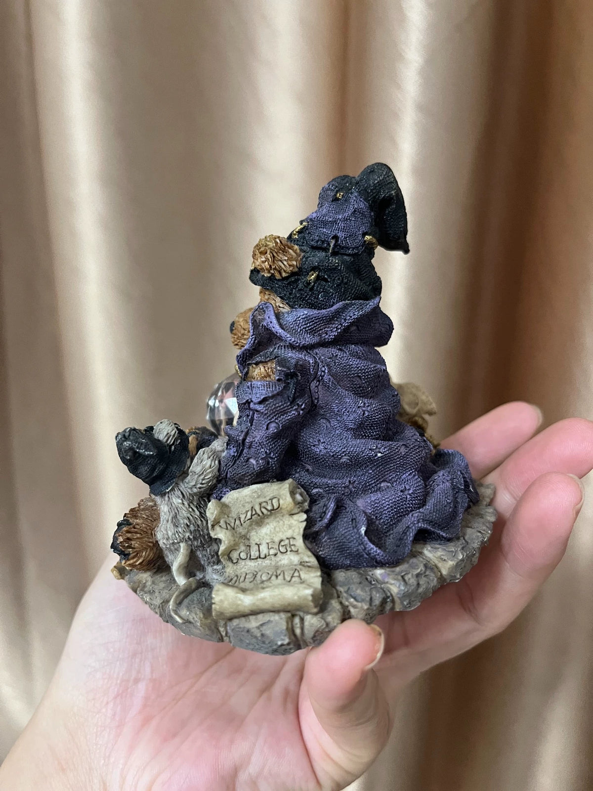 210926-toy-45 boyd fortune teller resin ornament