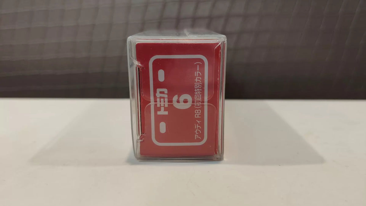150926-toy-16 Domica Tomica out-of-print red and white box first return new car sticker No. 6 Audi R8 Audi R8