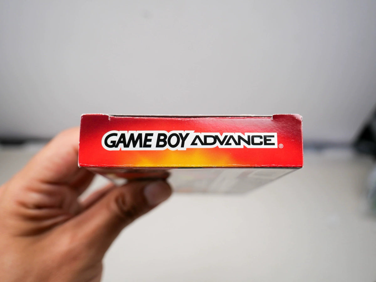 120926-toy-57 GBA game, Superman secret team, original genuine cassette, color as shown in the picture, box full, medieval beauty, chip memory, normal function, transparent protective box included in shipping.