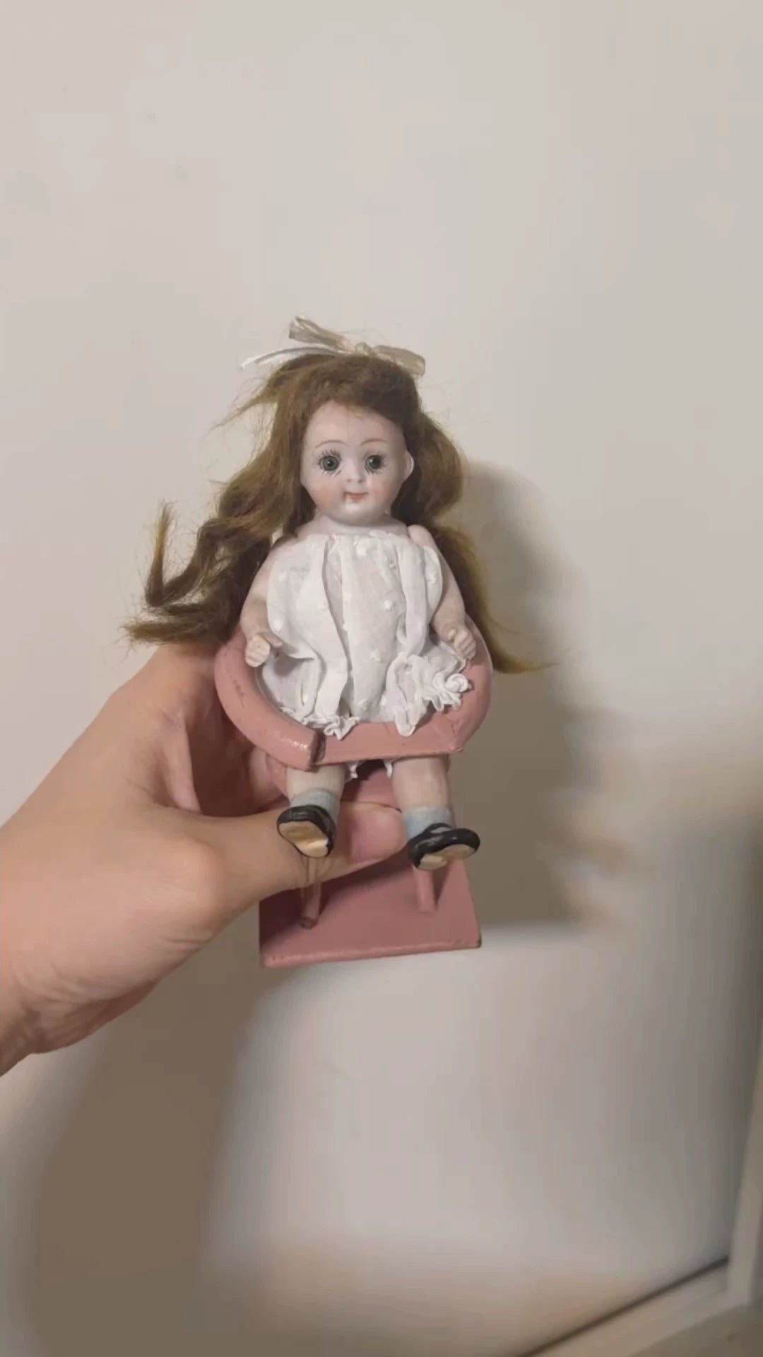 260926-toy-54 Blythe Antique Miniature Baby Chair Blue Bean BJD Soup Doll Furniture Dollhou