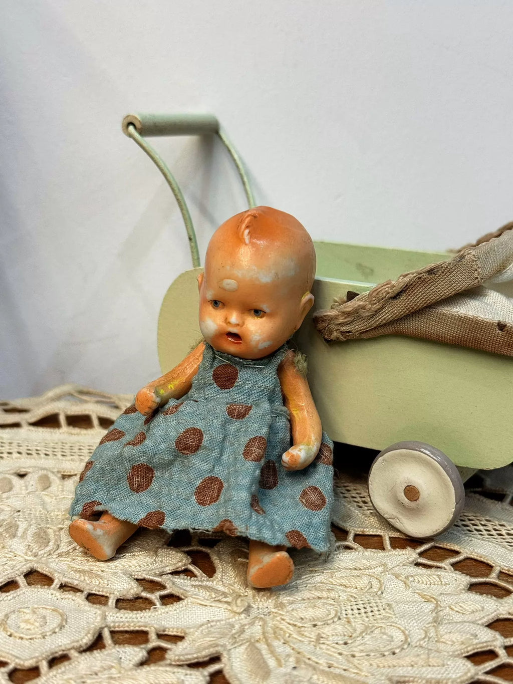 210926-toy-61 all porcelain doll