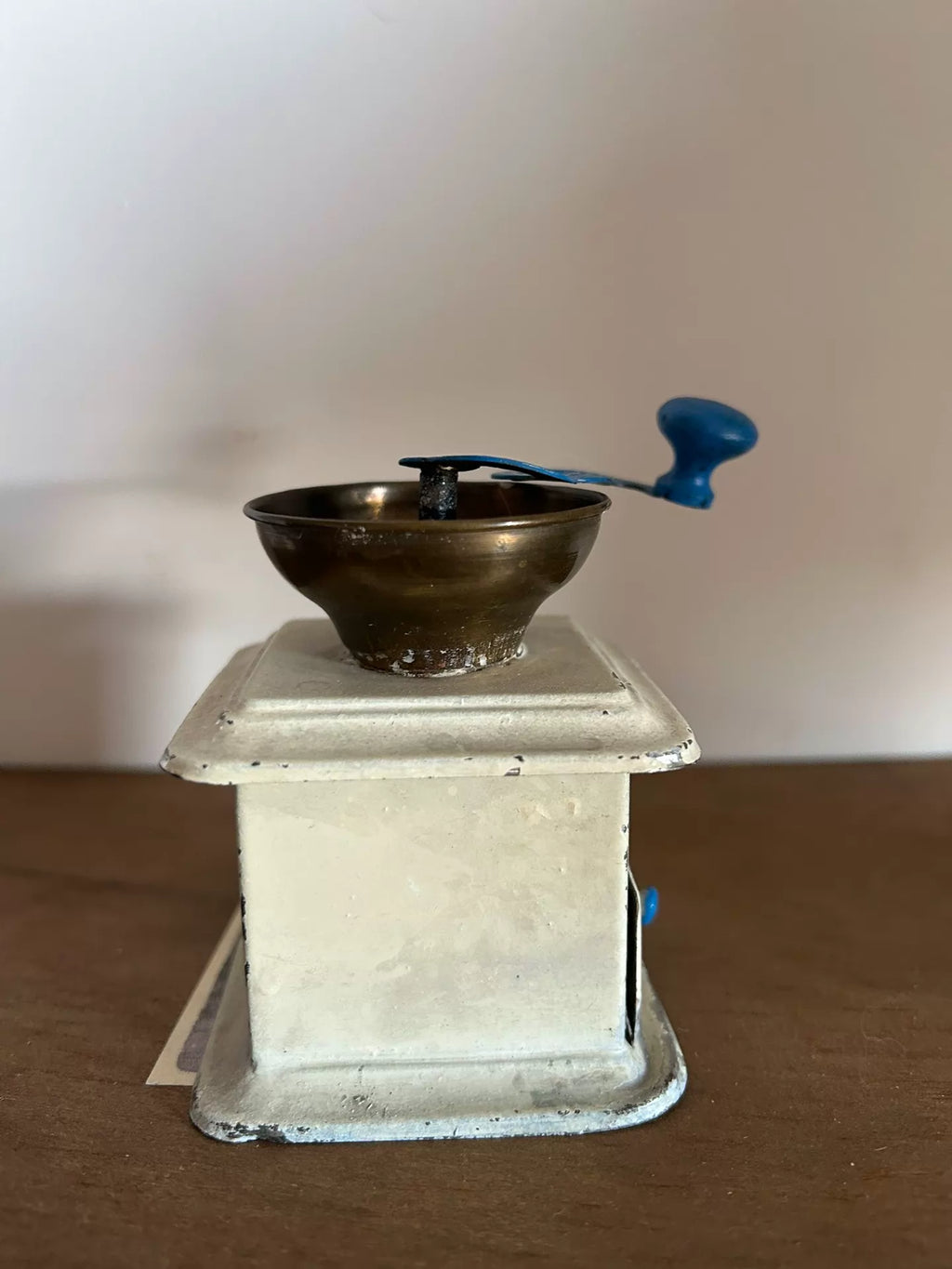 200926-toy-39 Antique coffee bean grinder miniature