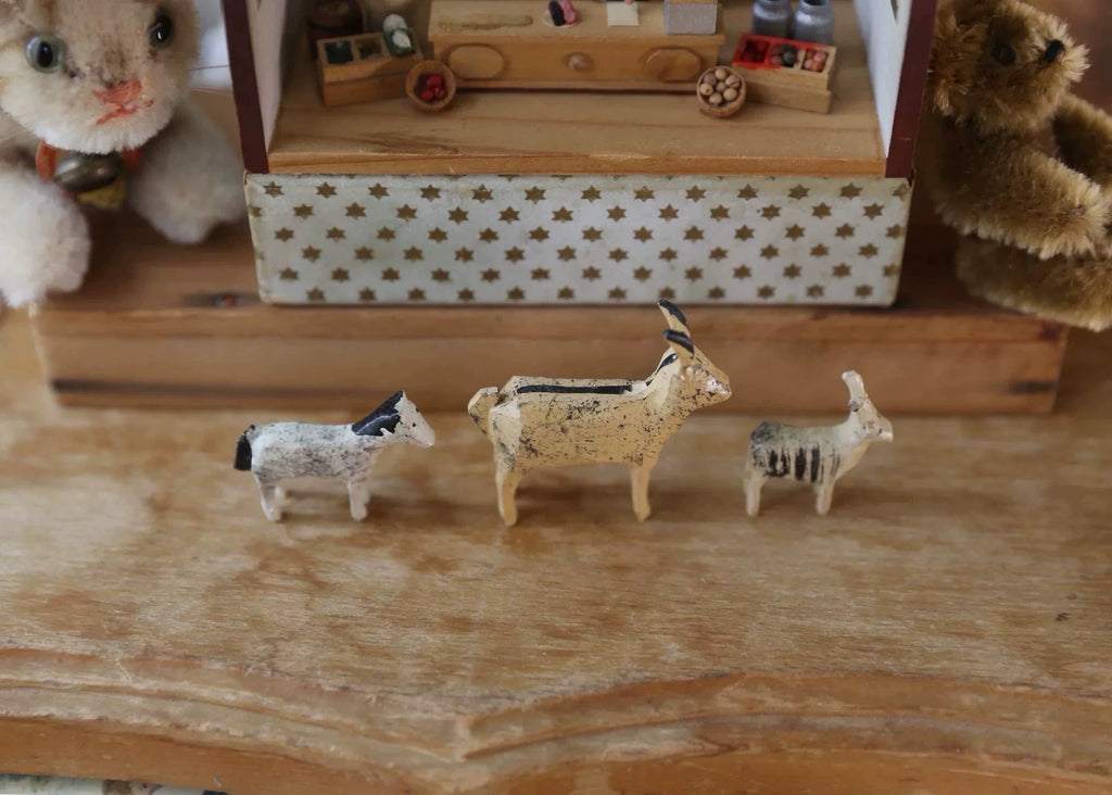 250926-toy-60 German antique miniature wooden house small animal doll accessories er