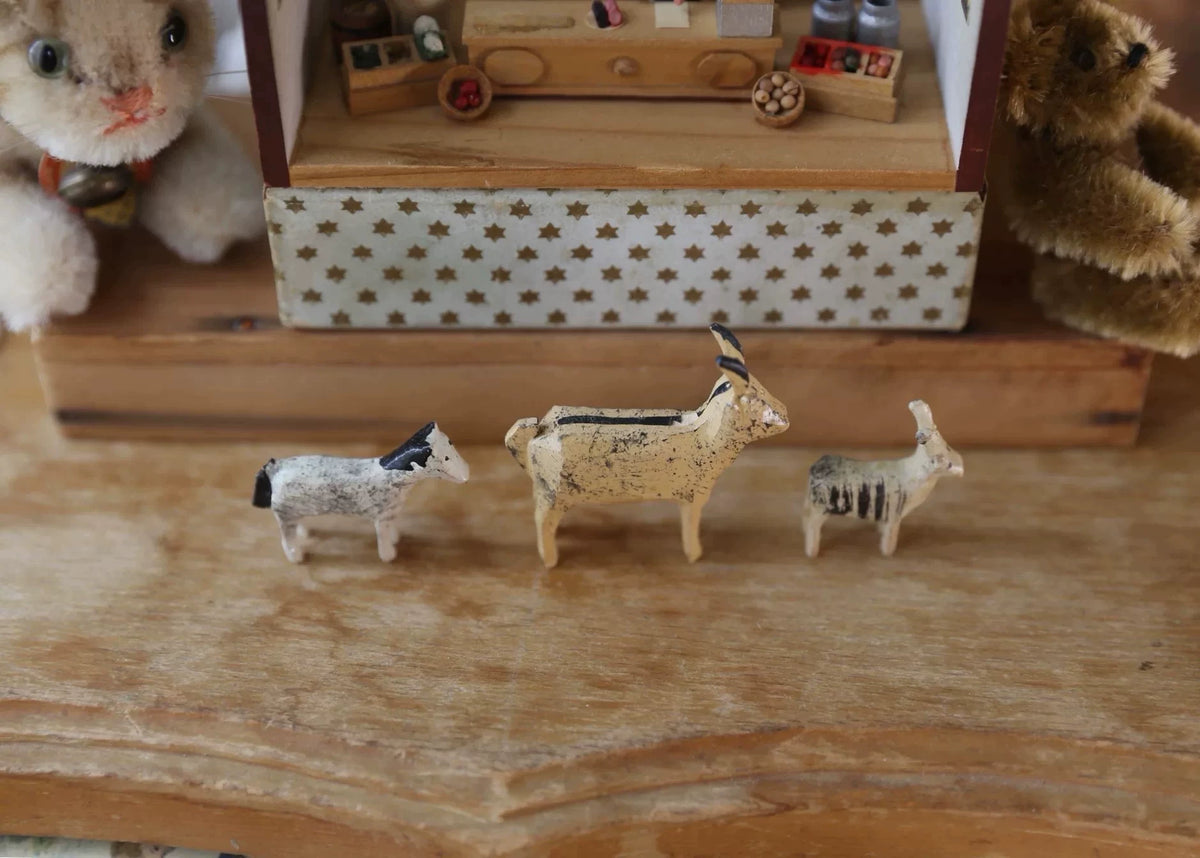 250926-toy-60 German antique miniature wooden house small animal doll accessories er
