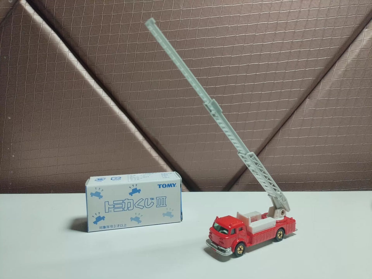 150926-toy-55 Tomica Tomy Carter blue label lottery third shot American ladder chief
