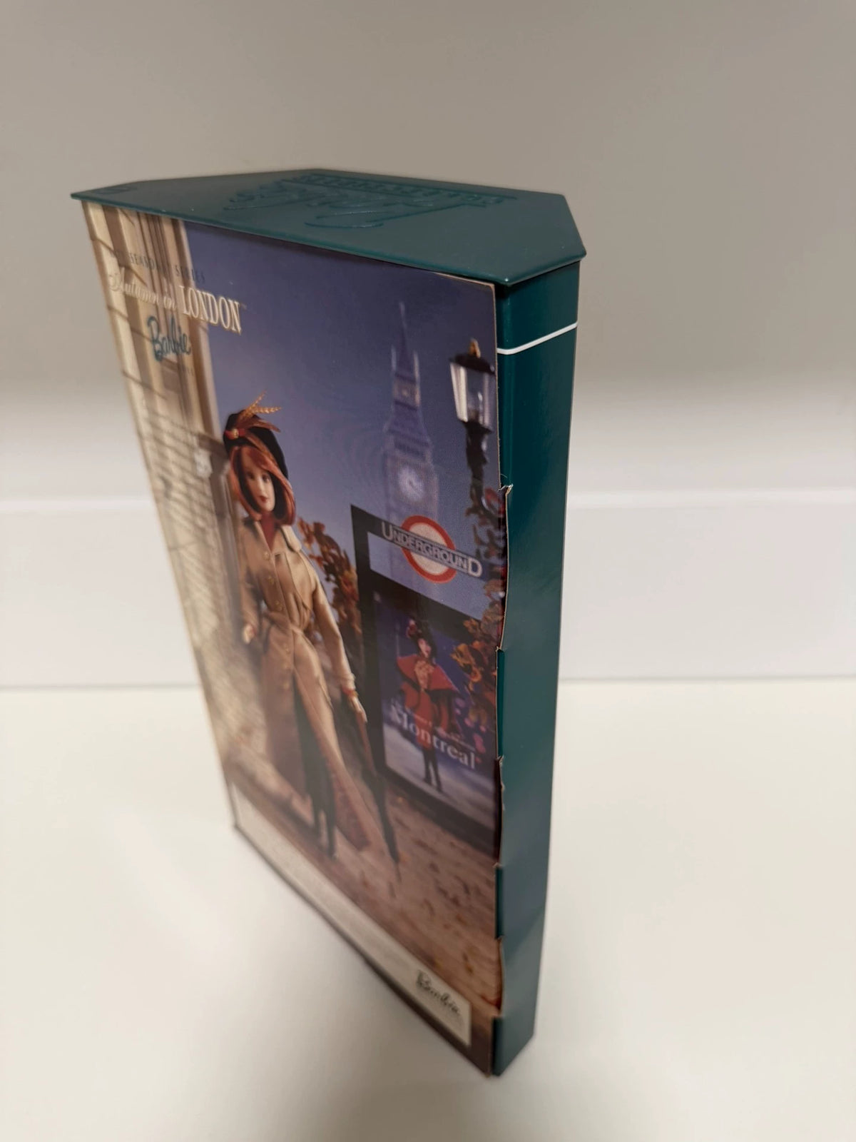 180926-toy-13 Barbie Autumn London out-of-print collector's edition in