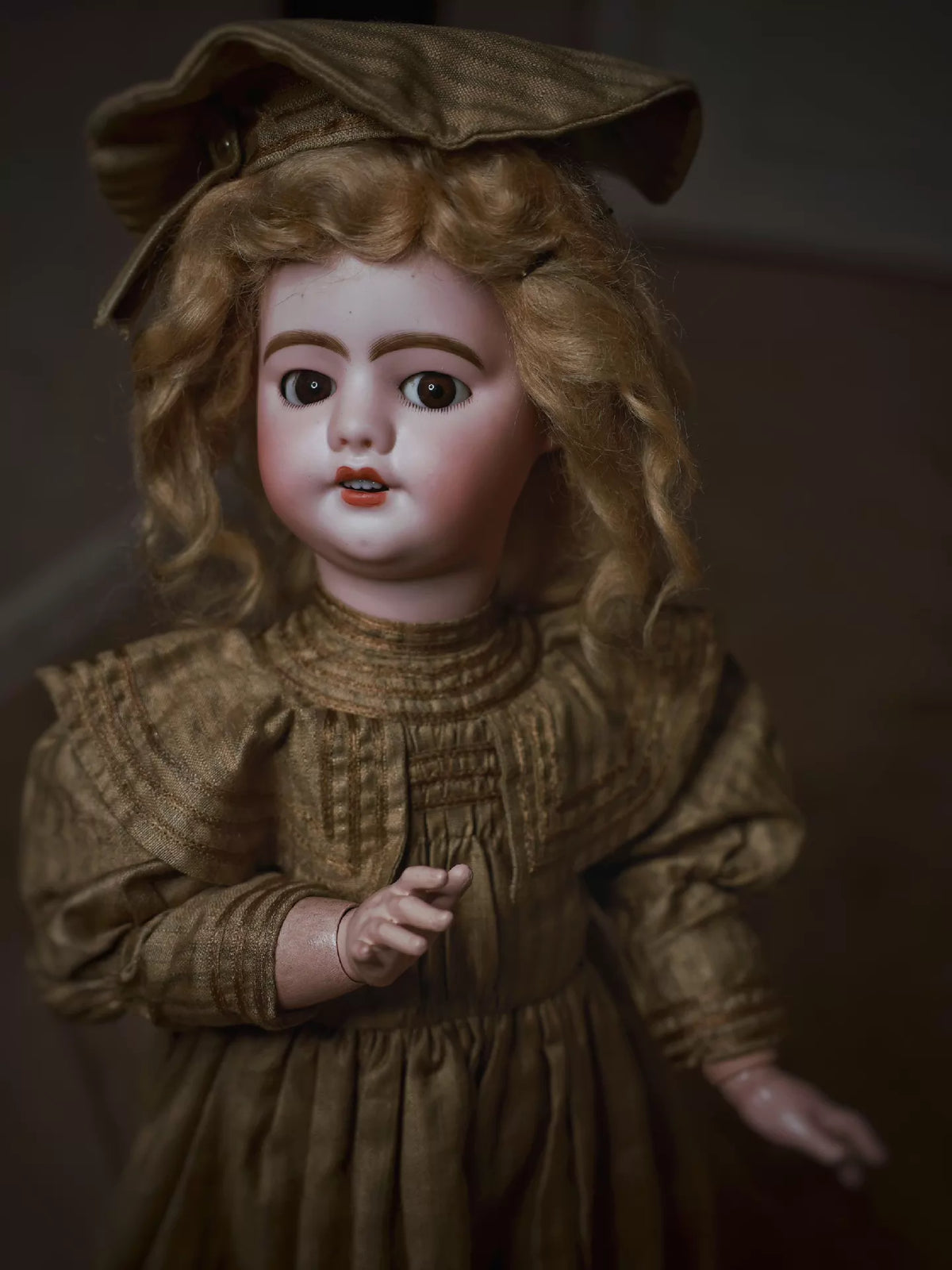 081026-toy-25 fabo sfbj french antique ceramic doll