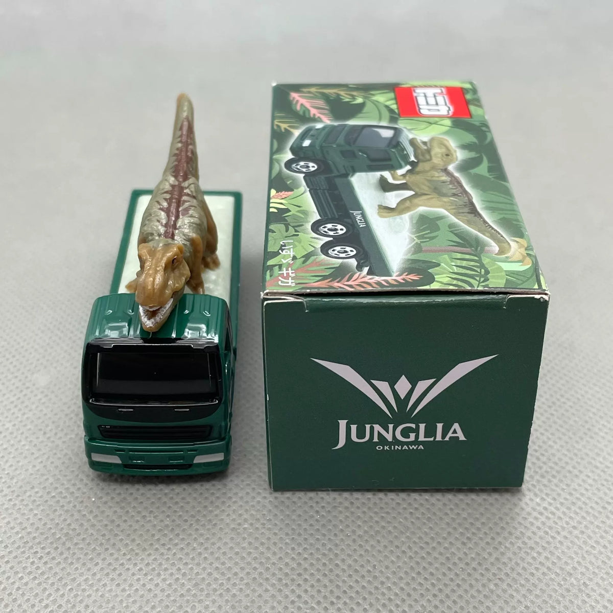 250926-toy-12 Tomica Japanese Version JUNGLIA OKINAWA Jurassic Park Limited Special Note Di