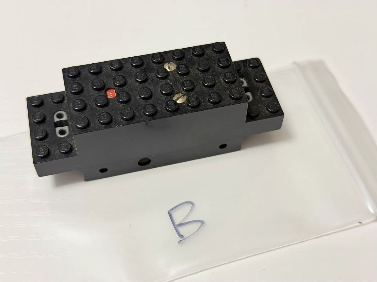 300926-toy-68 LEGO upn0259c01 Motor train 4.5V 12x4x3 1/3 Type II electronics x469b 93789