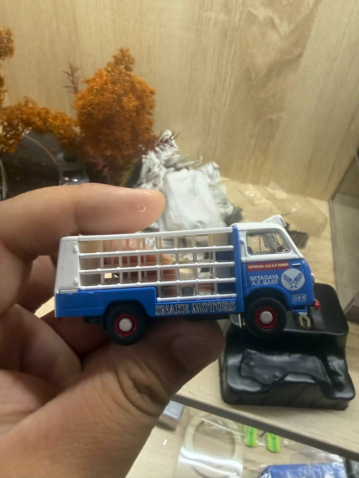 260926-toy-2 Tomica Limited Vintage Snake Motors TLV-SM02 Nissan Caball Tow Truck JASDF 1/64