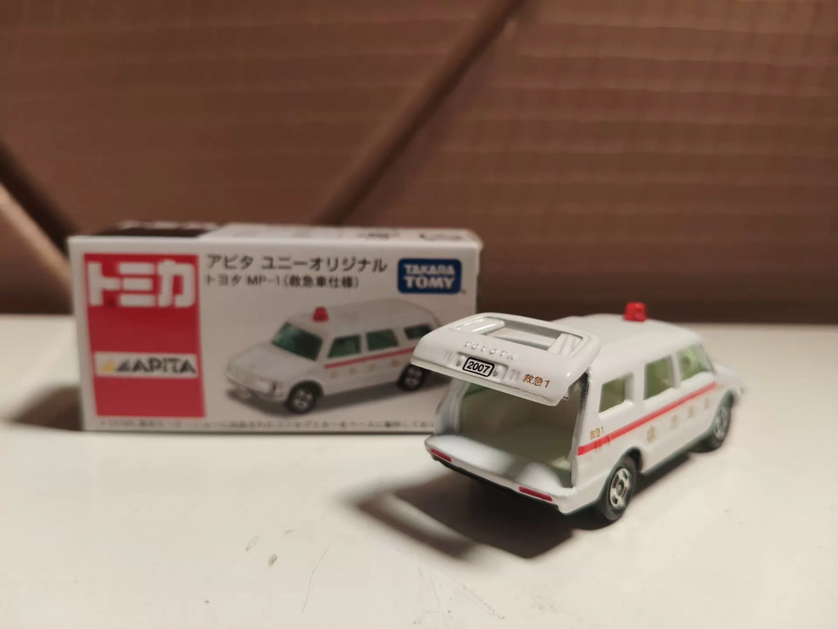 150926-toy-13 TOMECA Tomica APITA Exhibition Special Note Limited Toyota MP-1 Fire Ambulance Toyota MP-1