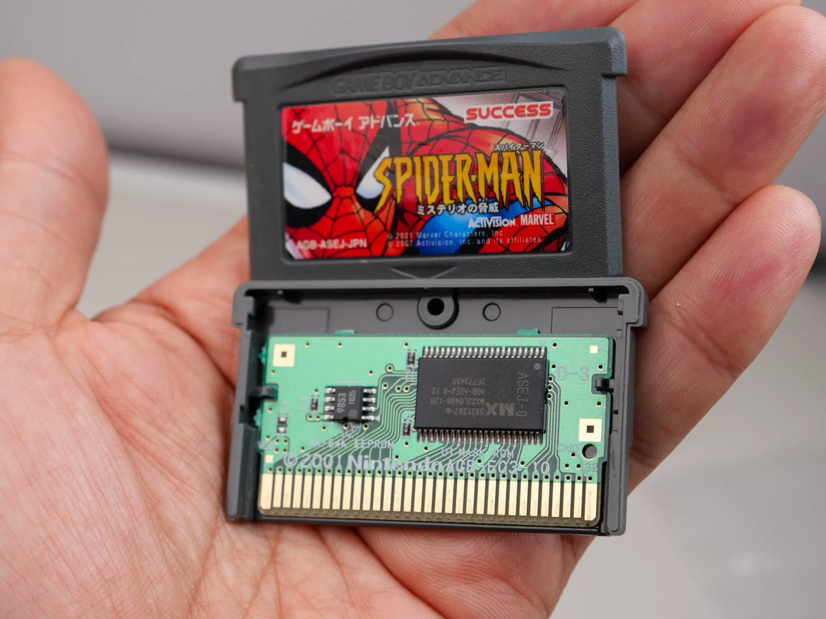 120926-toy-58 GBA game, Spider-Man, mysterious threat, genuine cassette, rare goods, naked card without original packaging box, coloring as shown, in good condition, chip memory, normal function, including shipping a storage box.