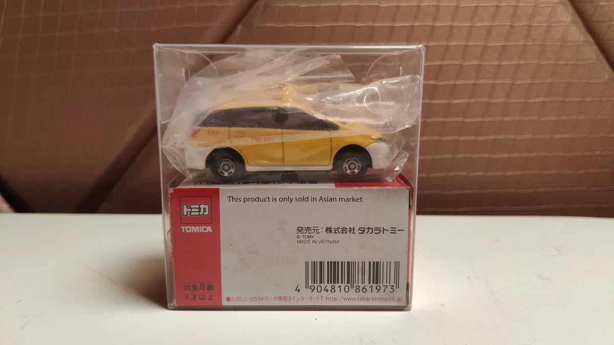 150926-toy-7 TOMECA Tomica tem Exhibition Special Note Limited Toyota Taiwan taxi Toyota wish Taiwan taxi