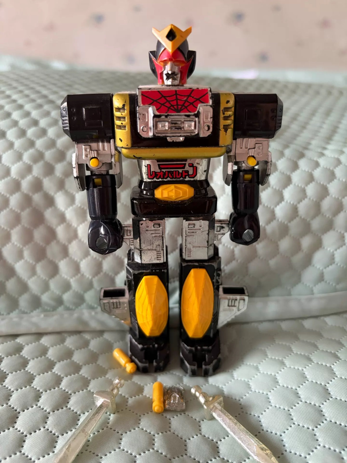 081026-toy-1 Japanese Popy Superalloy GA-89 Dongying Spider-Man Leopardon