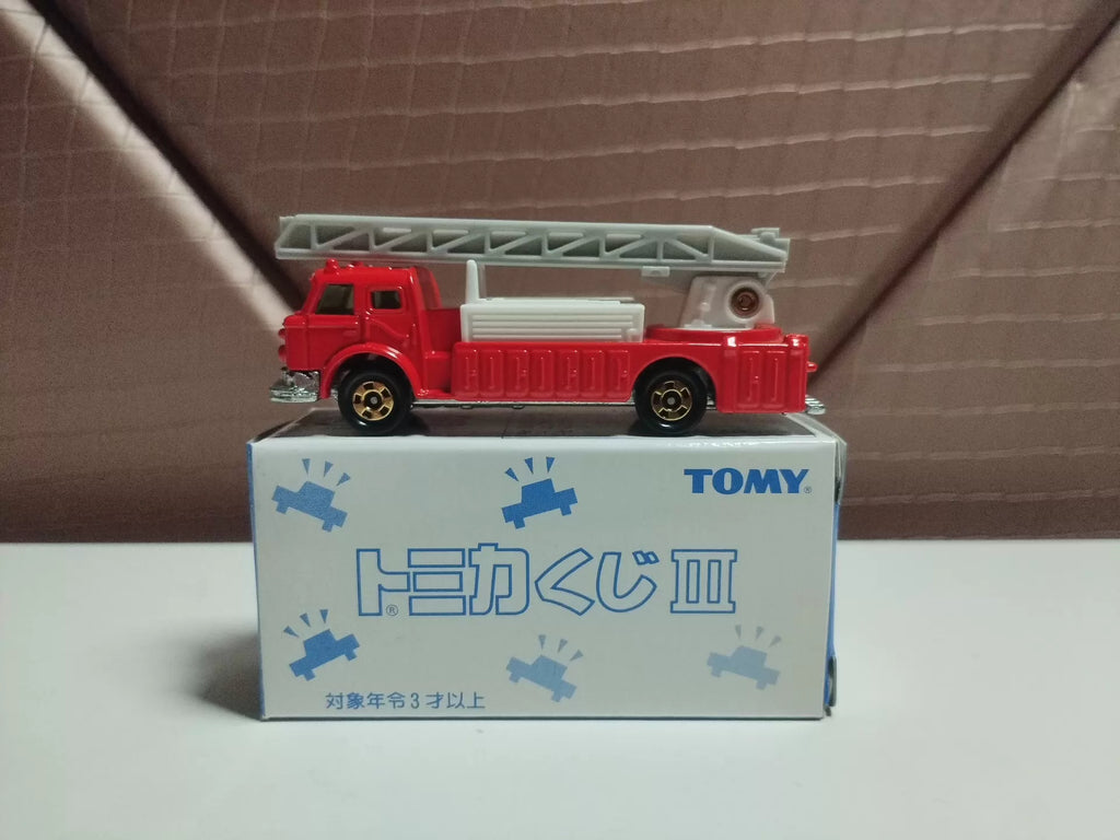 150926-toy-55 Tomica Tomy Carter blue label lottery third shot American ladder chief