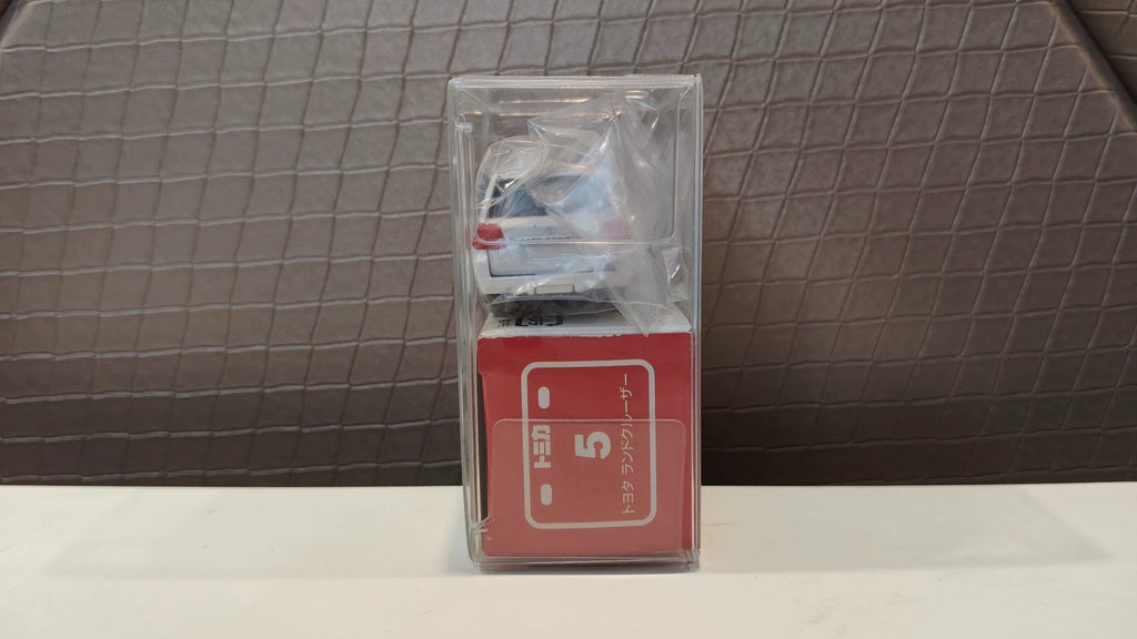 150926-toy-40 Tomica out-of-print red and white box new car sticker No. 5 Toyota land cruiser
