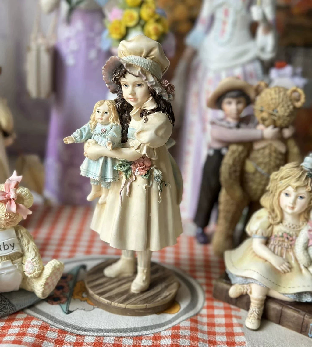 040926-doll-1 Antique Strong Soup Doll Victorian Style Little Girl Resin Ornaments