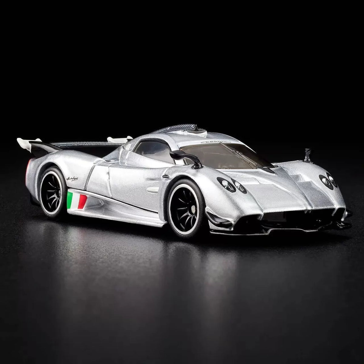 260926-toy-40 Hot Wheels RLC 1/64 Pagani Huayra