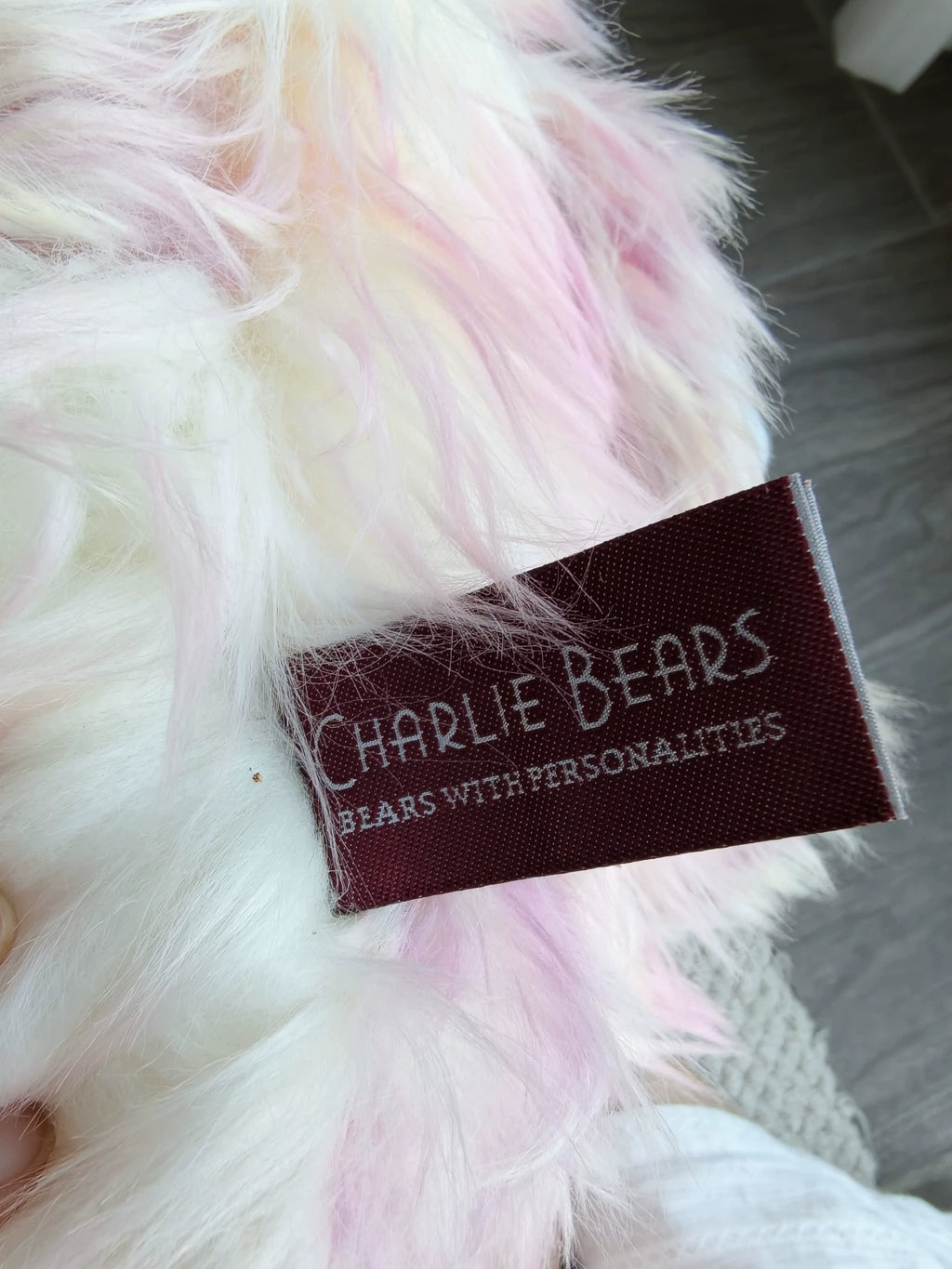 260926-toy-34 Charlie Bears UK Charlie Bear Pink and White Gradient Sandra Almost Interested in vi 2022 New