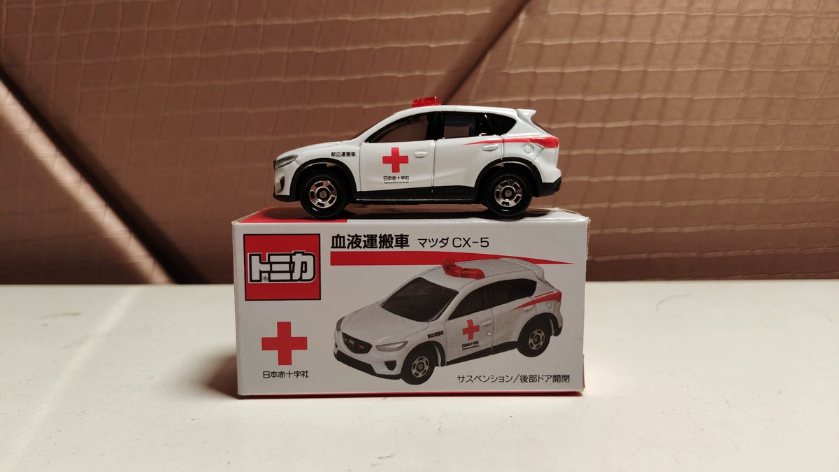 150926-toy-87 TOMICA TOMY Mazda CX-5